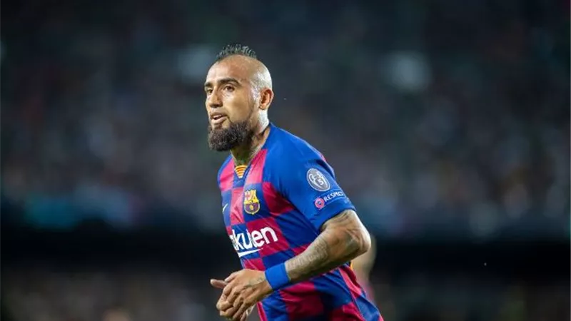 نجم وسط برشلونة يرفض الاحتراف فى الصين