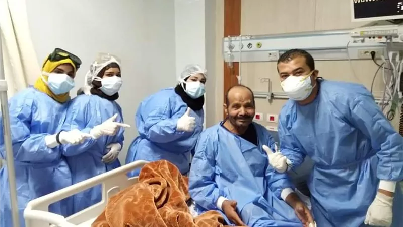 خروج ١٤ حالة بعد تعافيها من كورونا بمستشفى العزل بإسنا والقوات المسلحة تدعم المستشفى