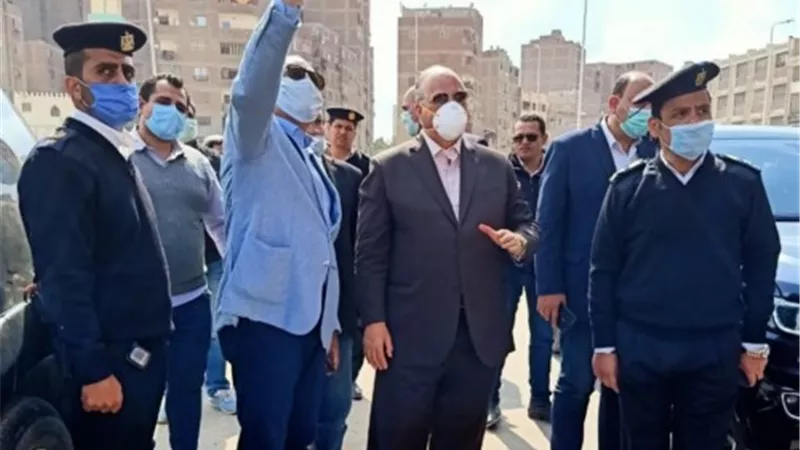 محافظ القاهرة يتابع تنفيذ ازالة 113 عشة على اراضى الدولة بحى السلام