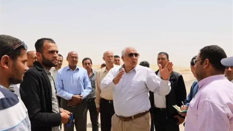 محافظ الوادي الجديد يصدق على أول مدرسة للمتفوقين بالمحافظة