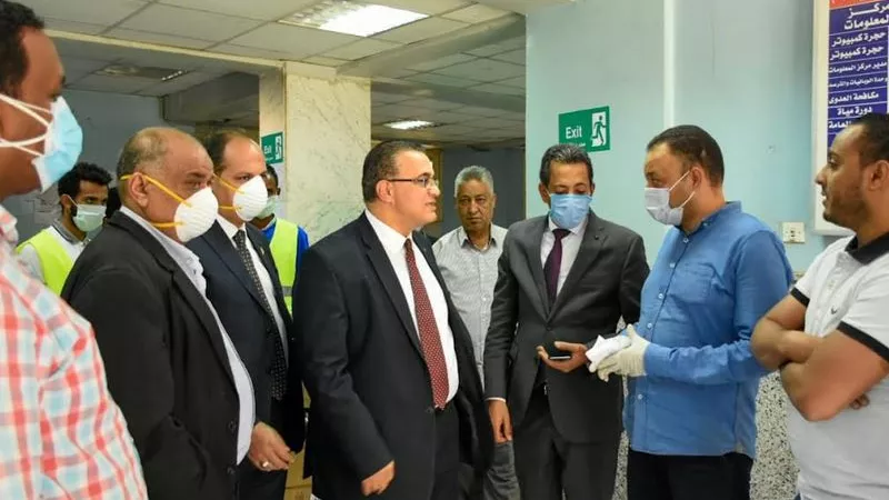 مستقبل وطن بقنا يهدى مستشفيات المحافظة مستلزمات طبية لمواجهة 