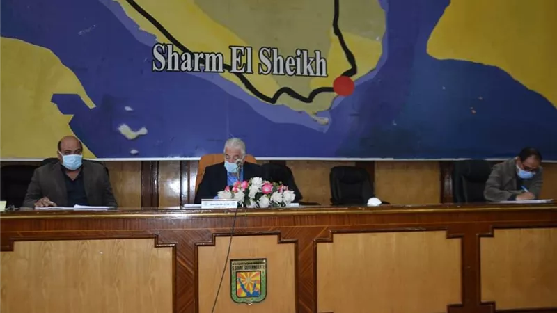 فودة يتراس اجتماع المتابعه الدوريه للمشروعات