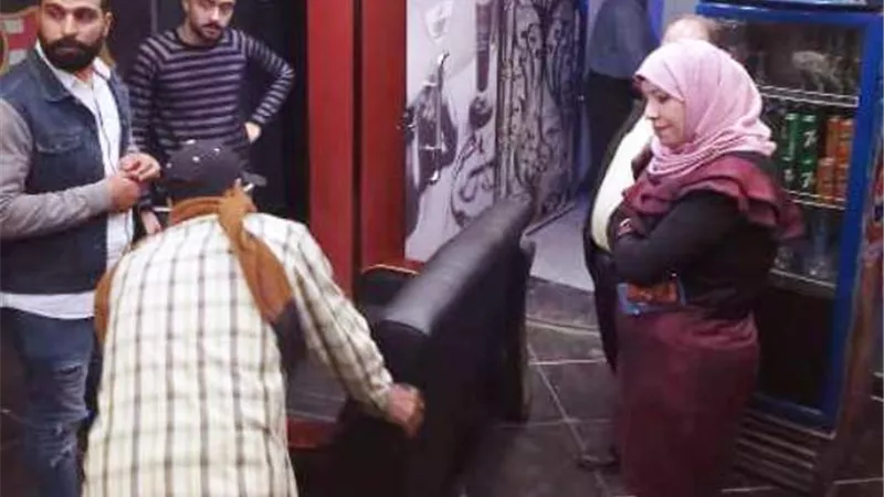 غراب يأمر بغلق وتشميع محل بلاى ستيشن فى فلل الجامعة.. بالصور