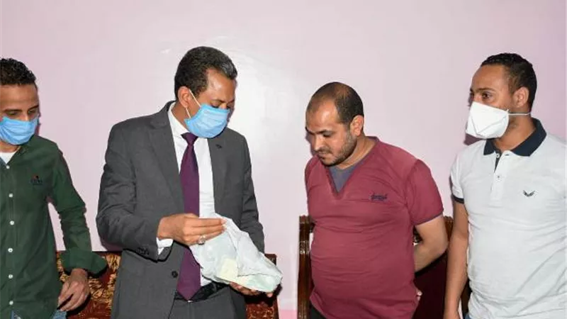 مستقبل وطن بقنا يهدى مؤسسة جبره لرعاية الأيتام أدوات التعقيم الشخصية والمطهرات