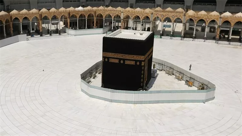 السعودية تعلن استمرار تعليق الصلاة بالمساجد في رمضان