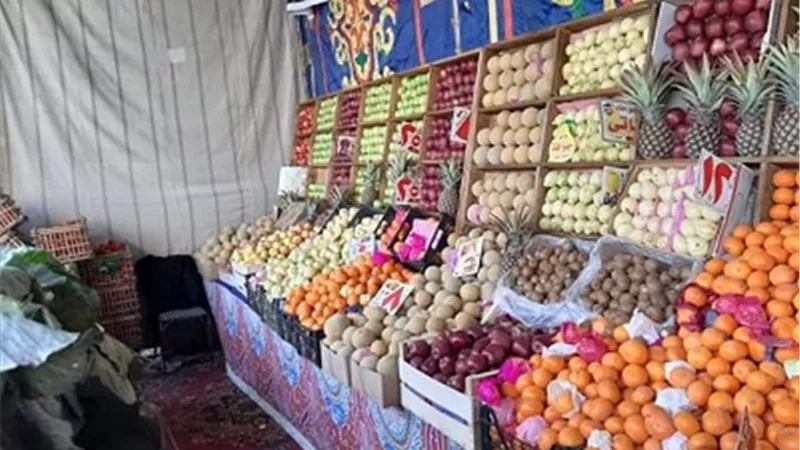 اقبال كبير على منفذ السلع الغذائية بمدينة بني سويف