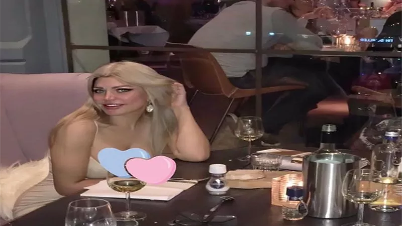 ياسمين الخطيب تبهر متابعيها بصورة ألبوم الذكريات الجميلة