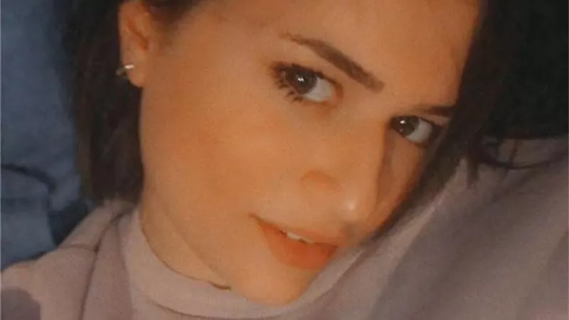 إطلالة جذابة للفنانة دينا هشام عبر انستجرام