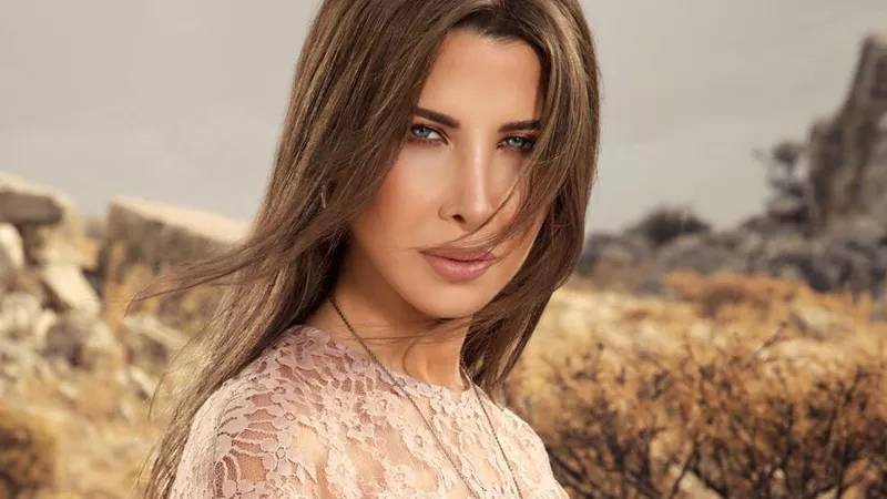 نانسى عجرم فى عيد الفصح.. 