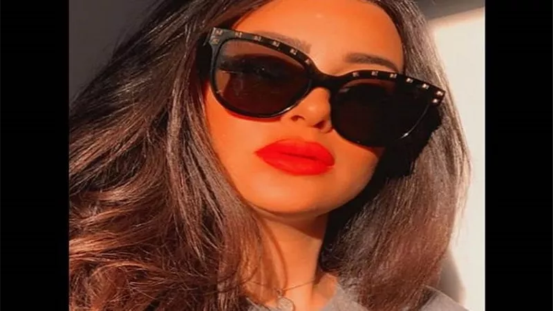 ميرنا نور الدين تخطف قلوب متابعيها بأحدث إطلالة