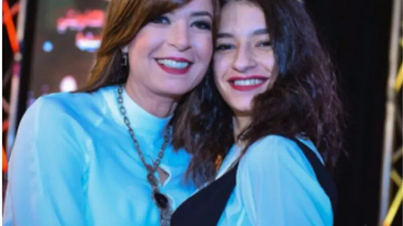 نجلة الفنانة منال سلامة فى الحجر الصحى بمرسى علم.. فيديو
