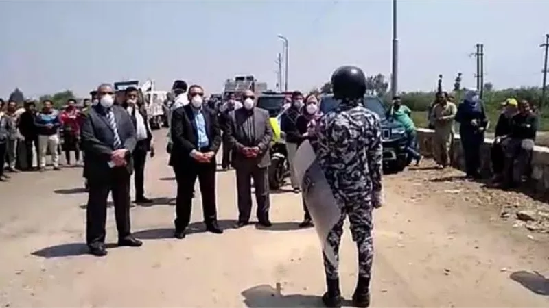 غراب يُشرف على تنفيذ قرارات إزالة ٣ مبانٍ على أراضٍ زراعية بالعصلوجى