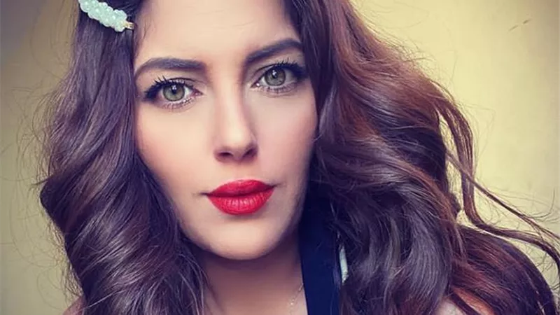 إطلالة ساحرة للفنانة أمانى كمال عبر انستجرام
