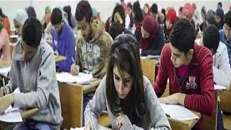 طلبة الثانوية المصريون بالسودان واولياء امورهم يطالبون بعودتهم وامتحانهم في مصر
