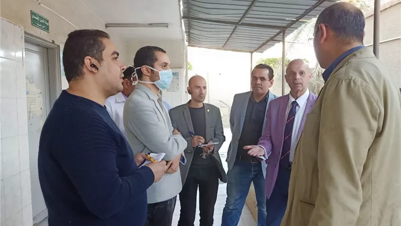 مدير الصحة يضع تصورا مع رجال المجتمع المدنى لانشاء عناية مركزة بمستشفي القنايات