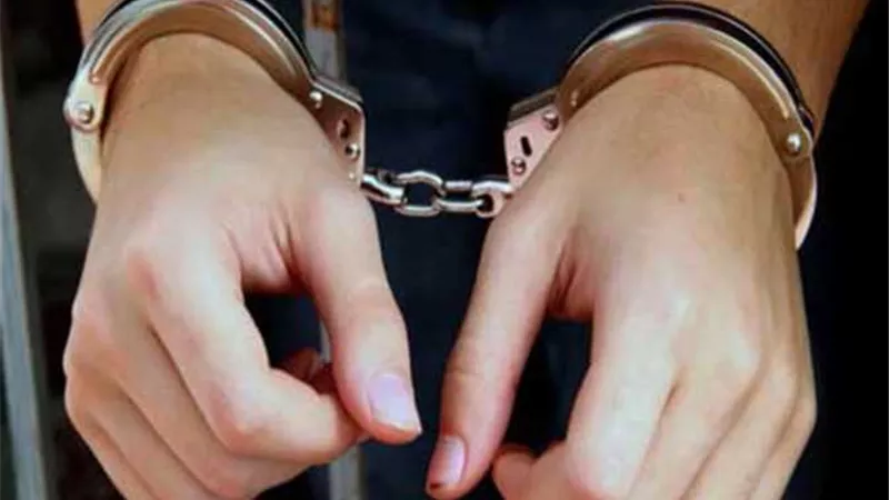 أمن السويس يلقي القبض علي تشكيل عصابي سرق بوابات الأحواش والمقابر