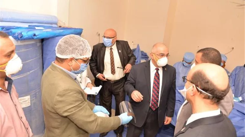 انتاج مستلزمات التعقيم بجهود تطوعية فى جامعة أسيوط