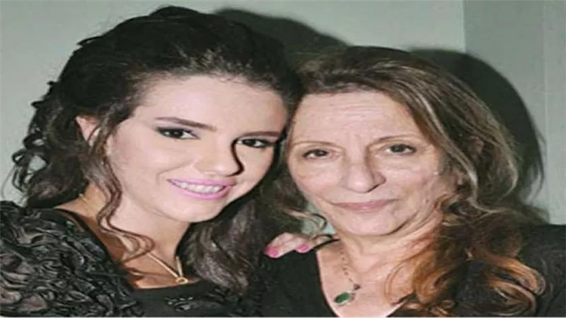 عزاء والدة دنيا عبد العزيز فى منزلها من الثانية ظهرأ حتى السادسة والنصف مساءأ