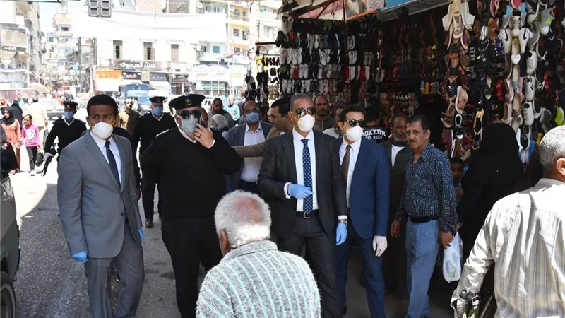 محافظ الفيوم يوجه بغلق محال تجارية بوسط المدينة لمدة ثلاثة أيام