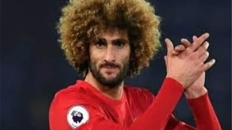 نجم مانشستر يونايتد السابق يغادر المستشفى بعد تعافيه من كورونا