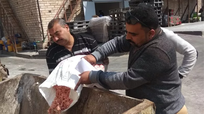 إعدام نصف طن لحوم وأسماك فاسدة فى حملة أغذية بالعاشر من رمضان