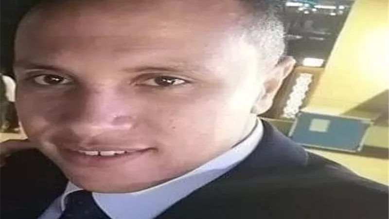مصطفي زكريا رئيسًا لتحرير برنامج 