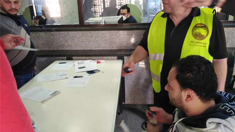 شباب مستقبل وطن يشارك فى تنظيم صرف المنحة للعمالة غيرالمنتظمة بكفرالشيخ