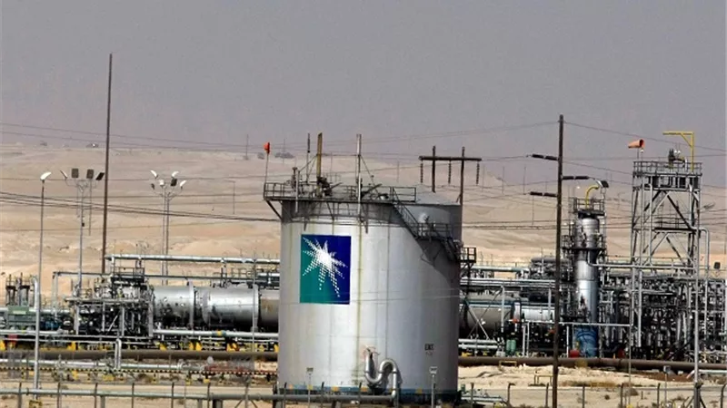 السعودية تبيع 3 شرائح سندات بـ7 مليارات دولار بعد تدنى أسعار النفط