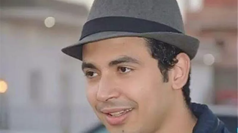 نجم مسرح مصر يسخر من 