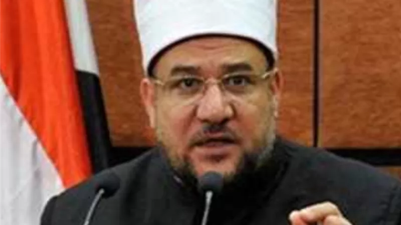 وزير الأوقاف يدعو للضرب بيد من حديد على يد الإرهابيين
