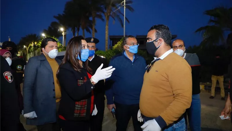 محافظ دمياط برأس البر إغلاق فندق و إحالة موظف إلى التحقيق ومنع دخول السرفيس