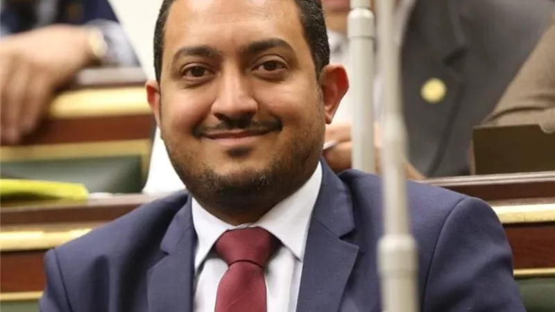 جون طلعت يطالب بإذاعة خطب من الأزهر والكنيسة لطمأنة وتوعية المواطنين بشأن فيروس كورونا