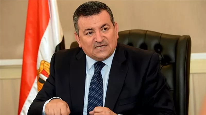 وزير الإعلام ينعي رحيل عزة العشماوي