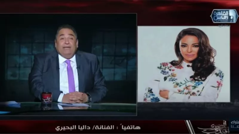 داليا البحيرى: كورونا جاية تربينا .. عملت كشرى وبسبوسة مع انى مبدخلش المطبخ.. فيديو