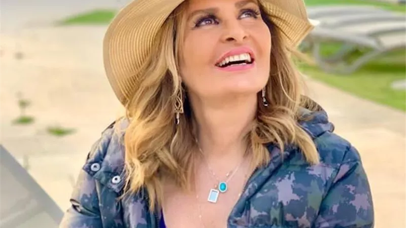 يسرا تتألق في أحدث إطلالتها وتروج لمسلسها 