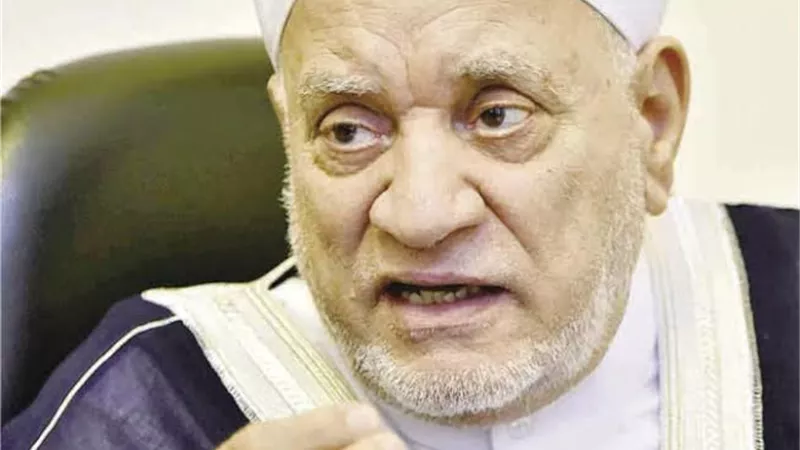 الدكتور أحمد عمر هاشم: نحن مأمورون بالتضرع إلى الله ليكشف عنا البلاء والوباء