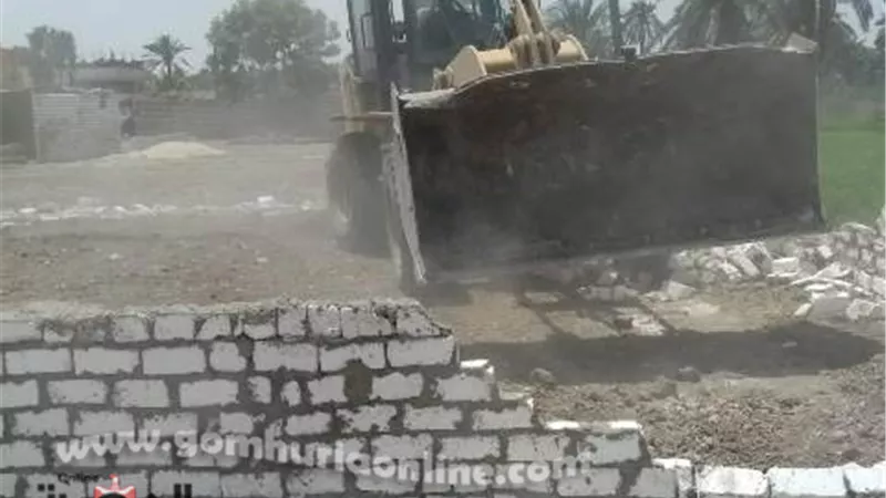 إزالة ٢٥ حالة تعدى على الأراضى بإسنا جنوب الأقصر