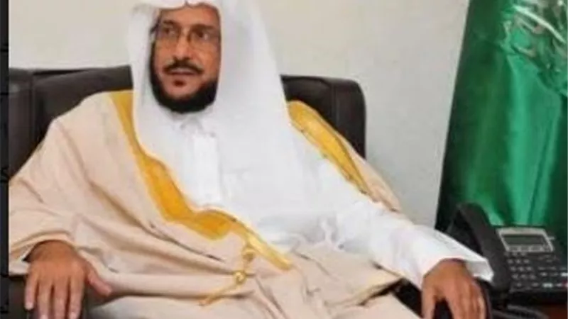 آل الشيخ : خطبة إمام الحرم المكي لامست القلوب