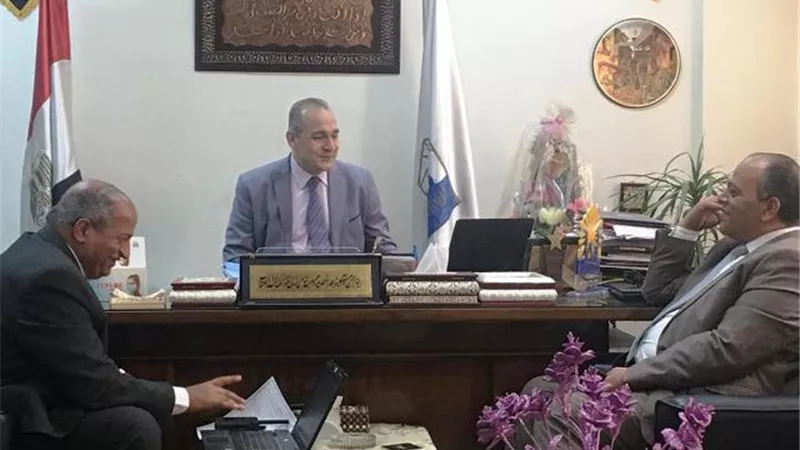 مديرية تعليم القاهرة تتقدم بالتهانى للاخوة المسحيين بمناسبة عيد القيامة.. صور