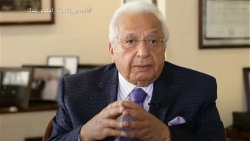 أحمد عكاشة يضع روشتة للأسرة المصرية للإستفادة من ساعات الحظر.. فيديو
