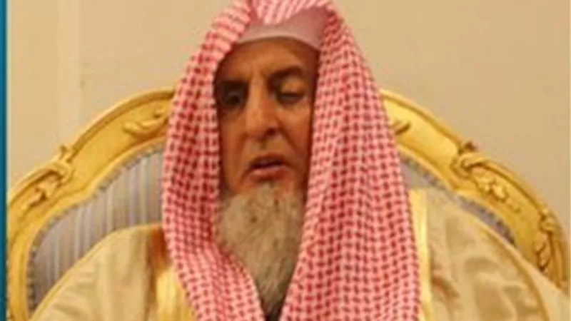 صلاتا التراويح والعيد كيفية أدائهما فى زمن كورونا.. مفتى السعودية يجيب