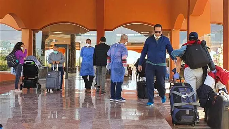 فندق العزل بمرسى علم يستقبل المصريين العالقيين في كندا
