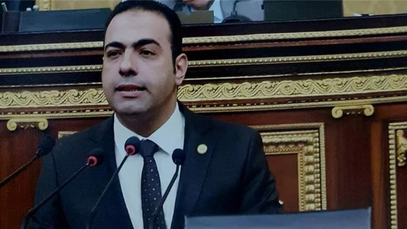 مشيدا بمواقفه التاريخية .. وكيل شباب البرلمان يهنئ البابا تواضروس والاقباط والمصريين بعيد القيامة