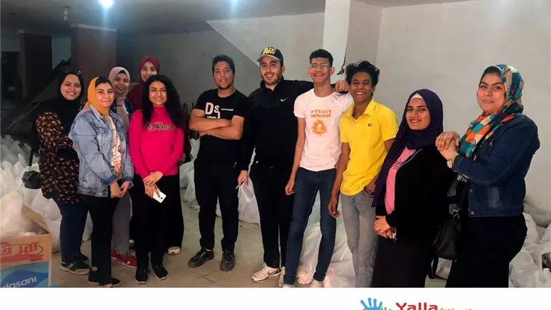 ٥٠٠ شنطة رمضانية و ١٠٠ كرتونة مواد غذائية تعدهم مبادرة 