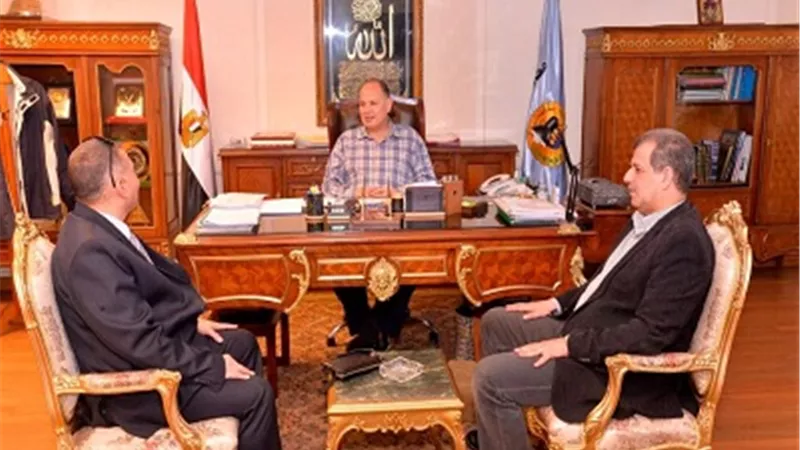 محافظ أسيوط يشدد على أعمال التطهير للتأكد من وصول المياه لنهايات الترع