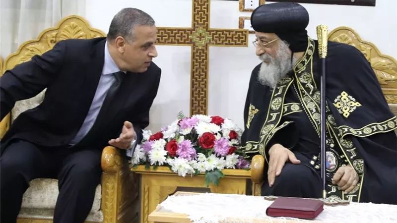 محافظ سوهاج يهنئ البابا تواضروس والأخوة المسيحيين بمناسبة الاحتفال بعيد القيامة المجيد