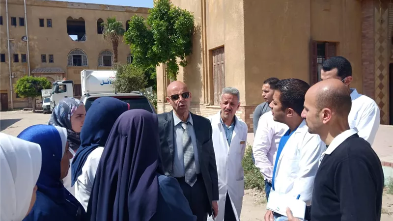 وكيل وزارة الصحة يتابع أعمال التطوير بمستشفي الأمراض الصدرية بالزقازيق