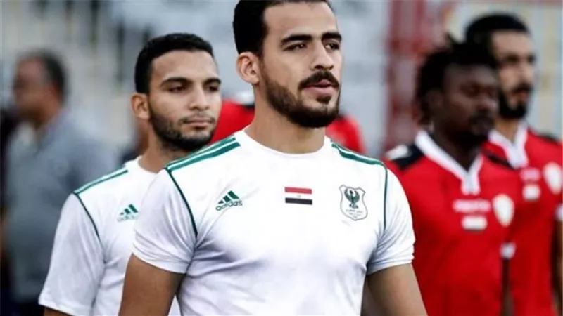 المصرى يسعى لتحصين نجمه ضد عروض القطبين