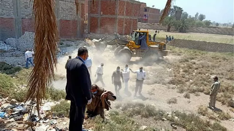 محافظ أسيوط : اجراءات مشددة لإزالة مخالفات البناء بمراكز ديروط ومنفلوط والقوصية