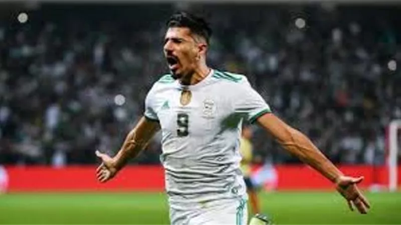 الدبابة الجزائرية بونجاح يختار الاهلى ويرفض الزمالك